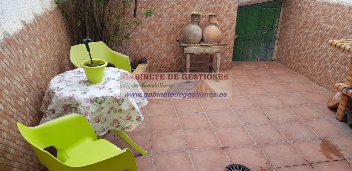 For rent of house in Lezuza