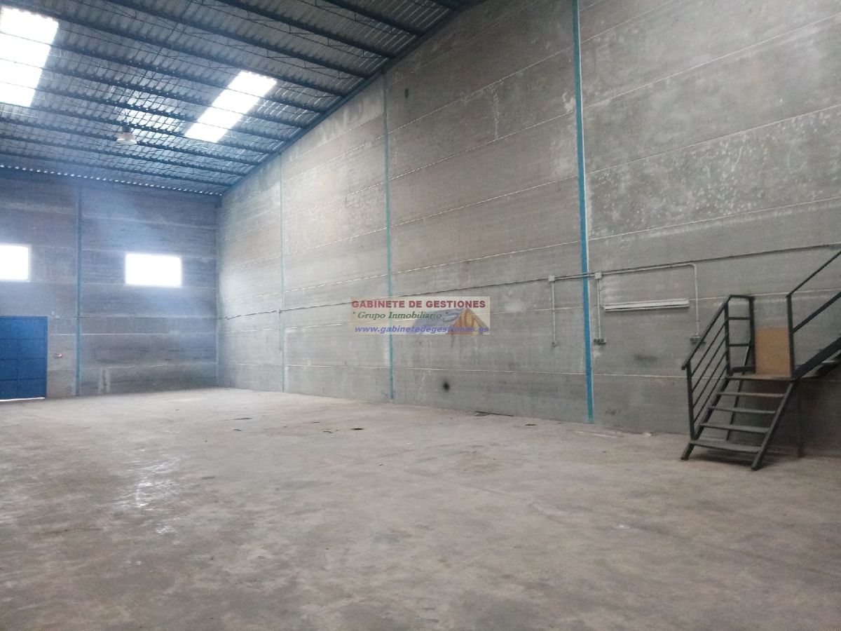 For sale of industrial plant/warehouse in Albacete