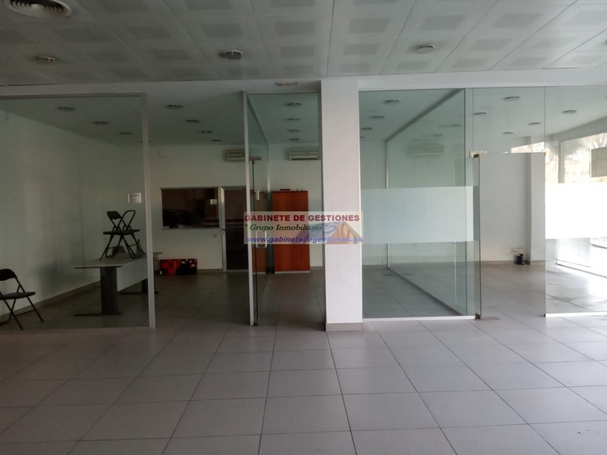 For rent of commercial in Albacete