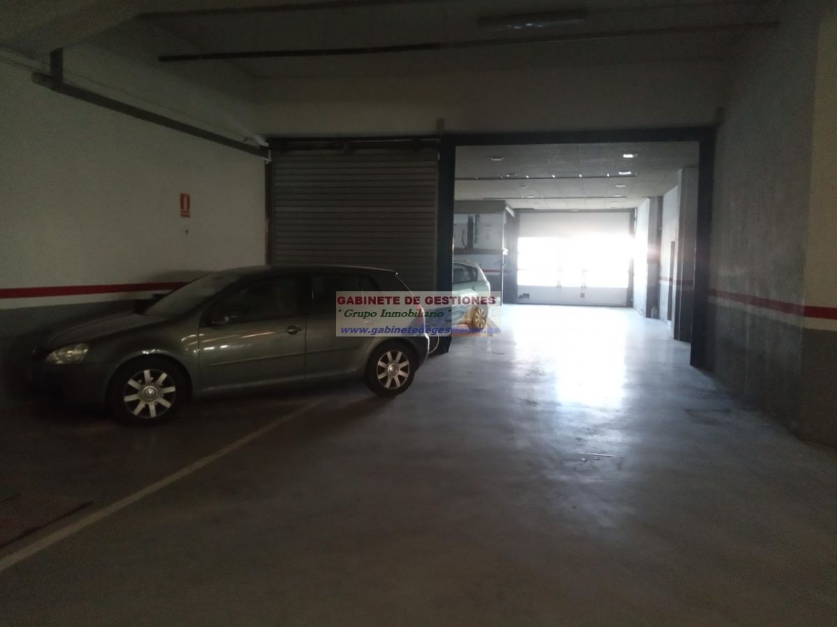 For rent of commercial in Albacete