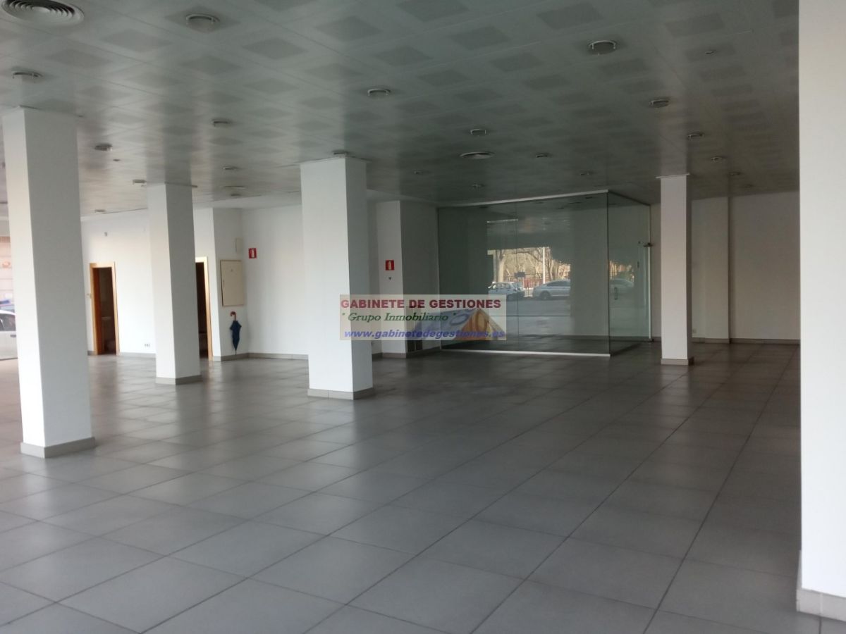 For rent of commercial in Albacete