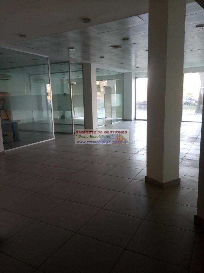 For rent of commercial in Albacete