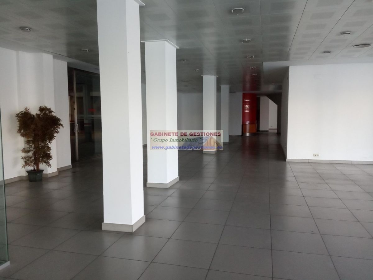 For rent of commercial in Albacete