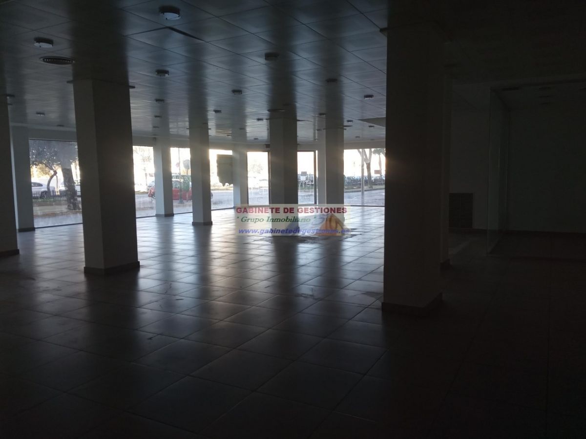 For rent of commercial in Albacete