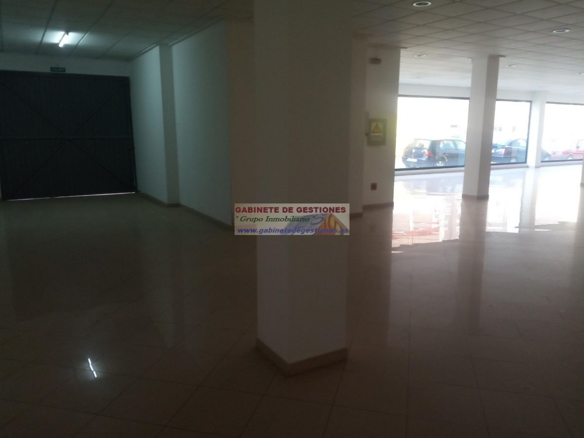 For rent of commercial in Albacete