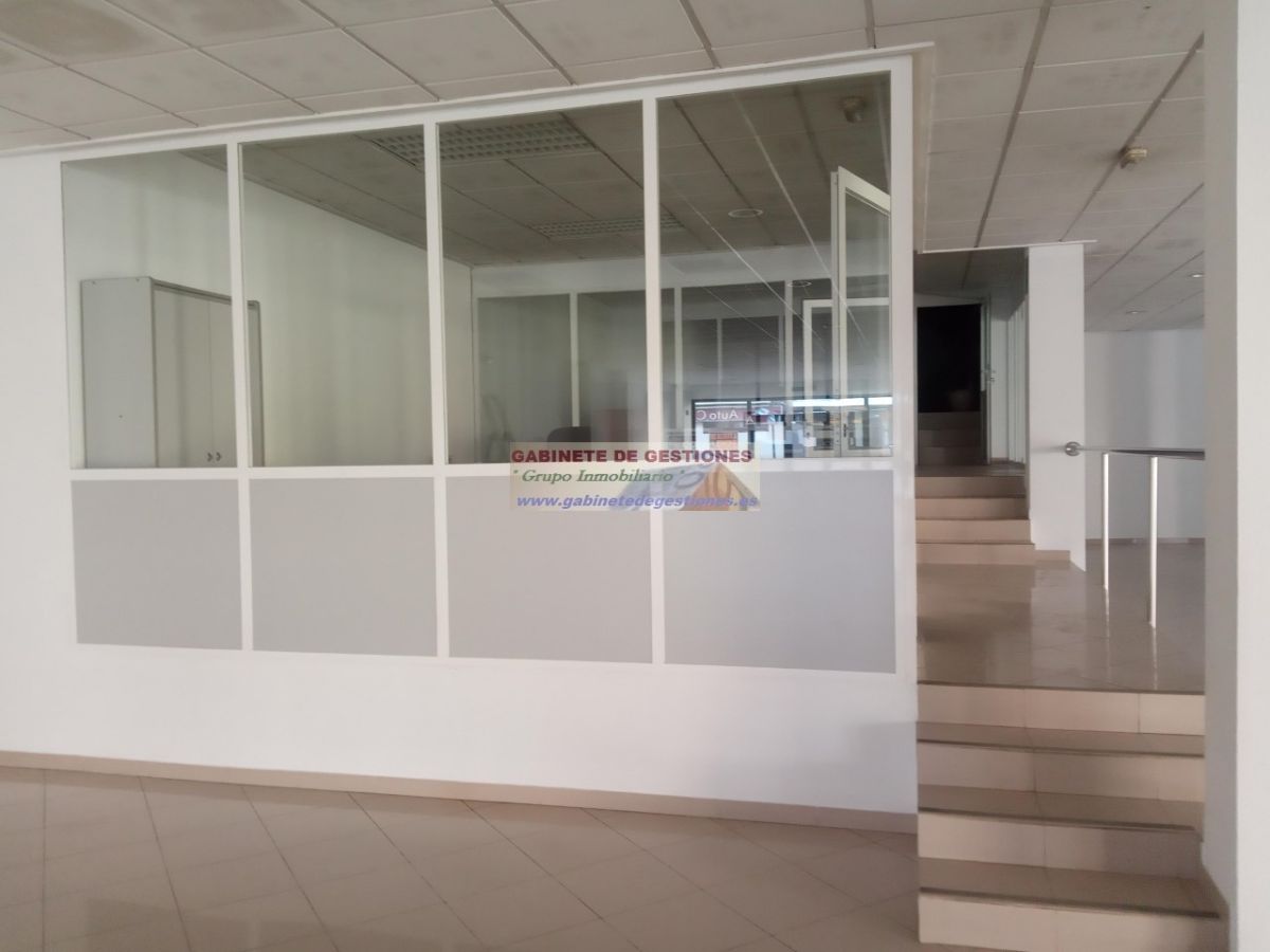 For rent of commercial in Albacete