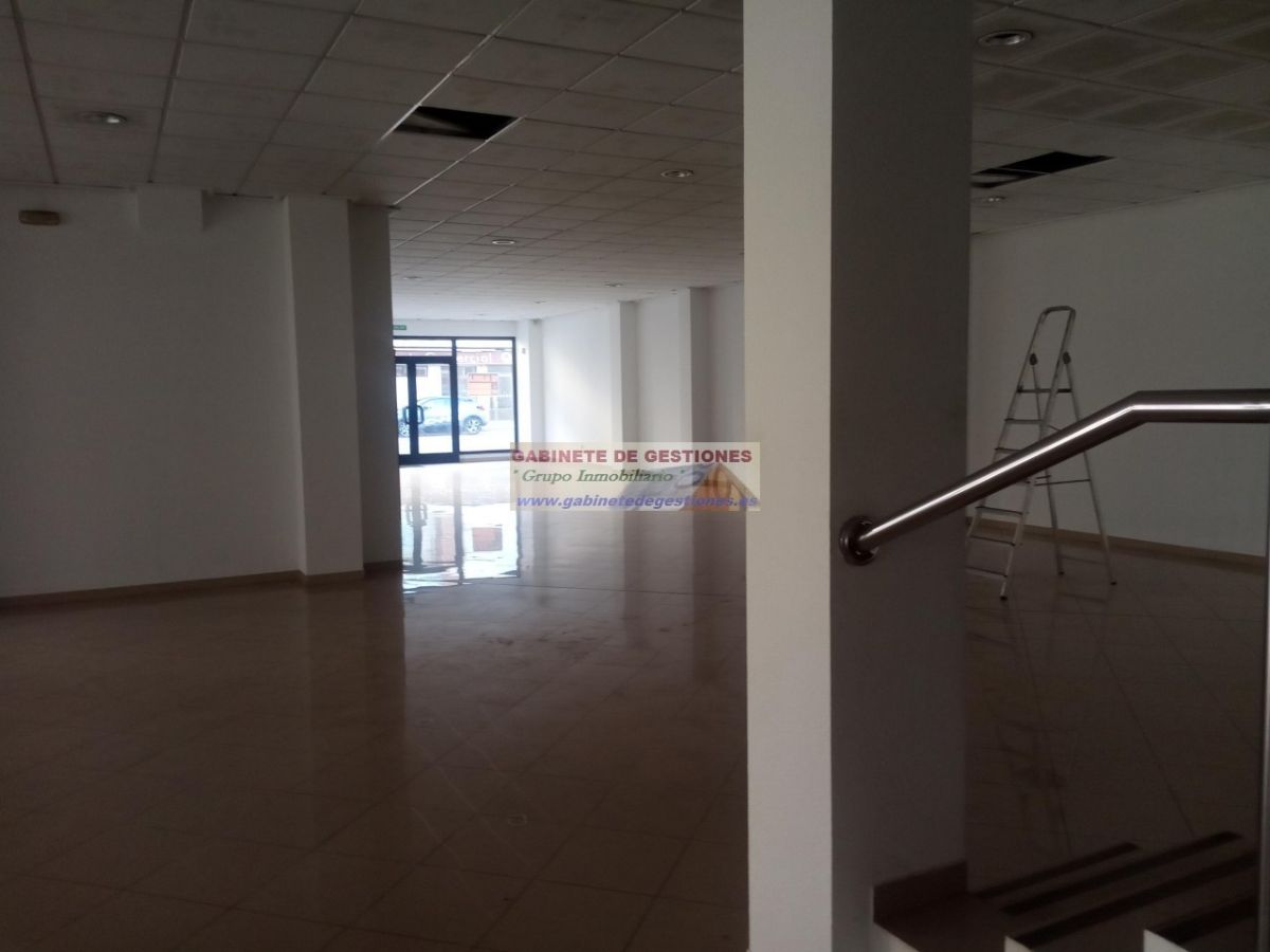 For rent of commercial in Albacete