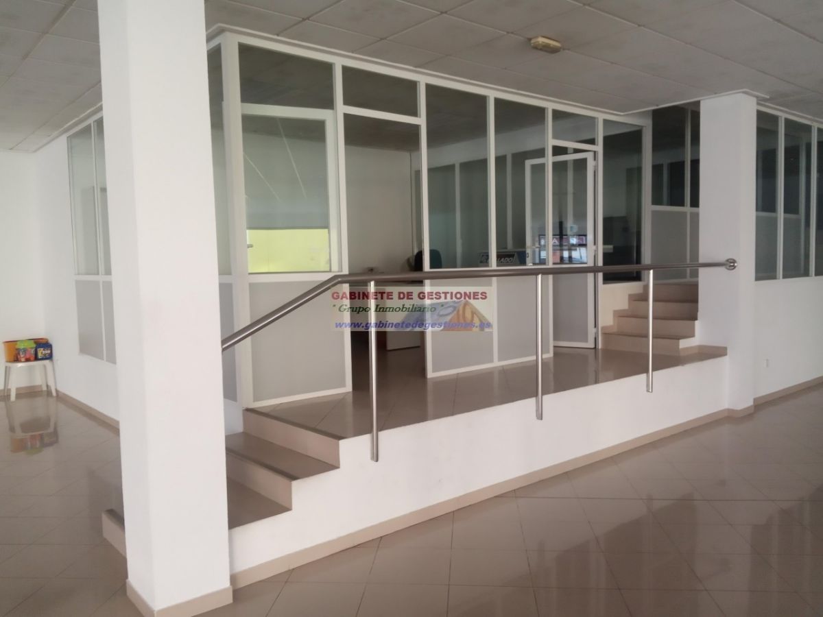 For rent of commercial in Albacete