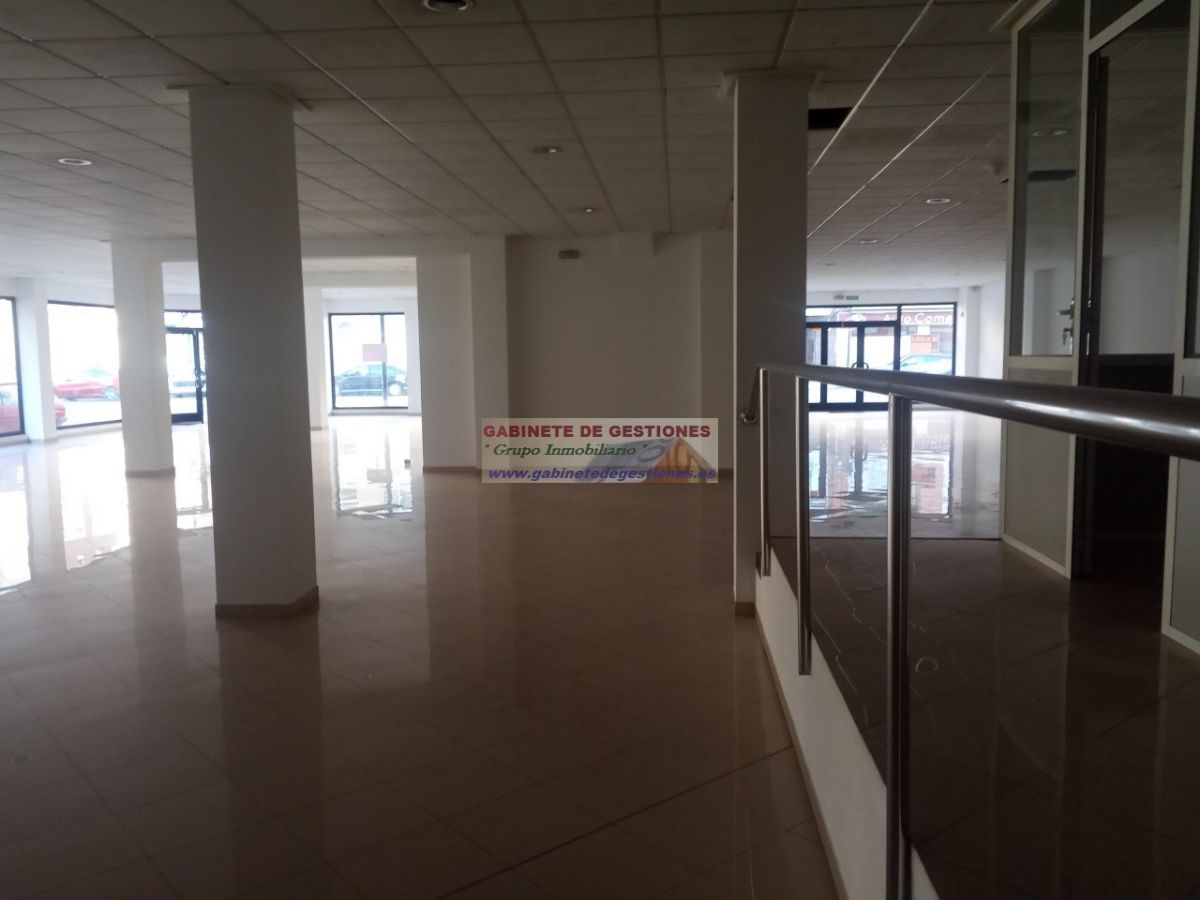 For rent of commercial in Albacete