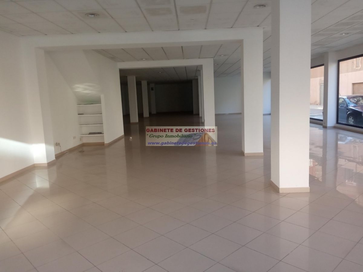 For rent of commercial in Albacete