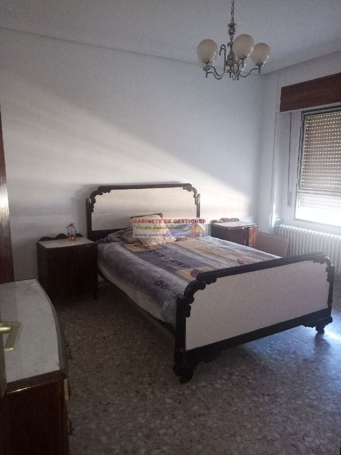 For sale of flat in Albacete