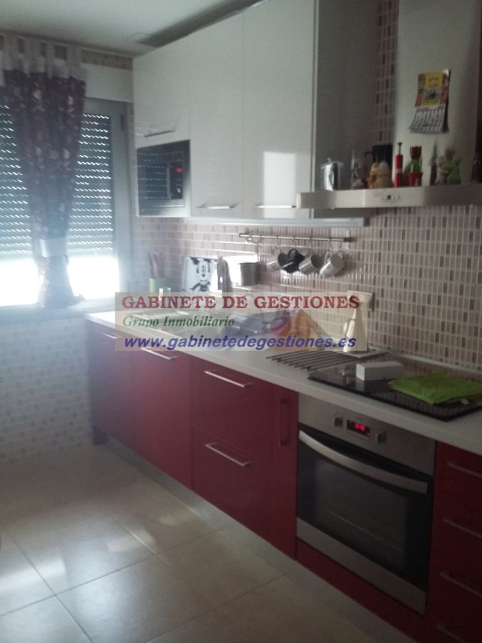 For sale of duplex in La Roda