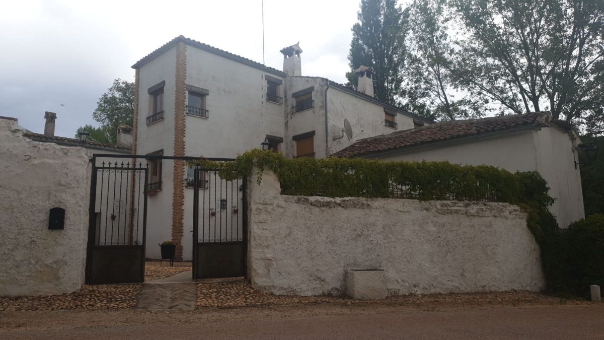 For rent of house in Alcaraz