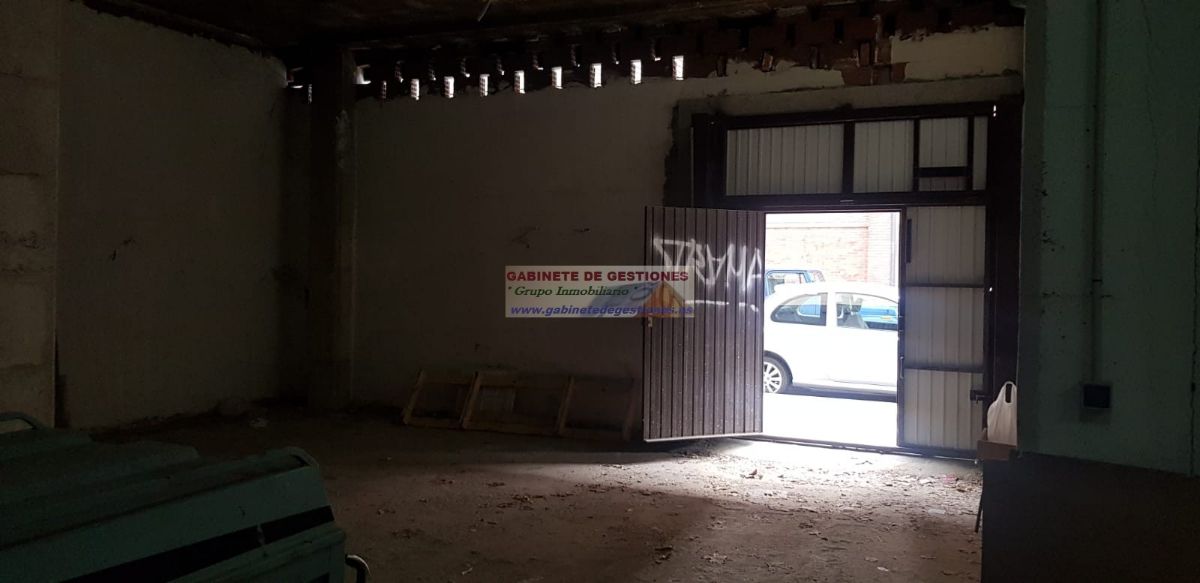 For sale of commercial in Albacete