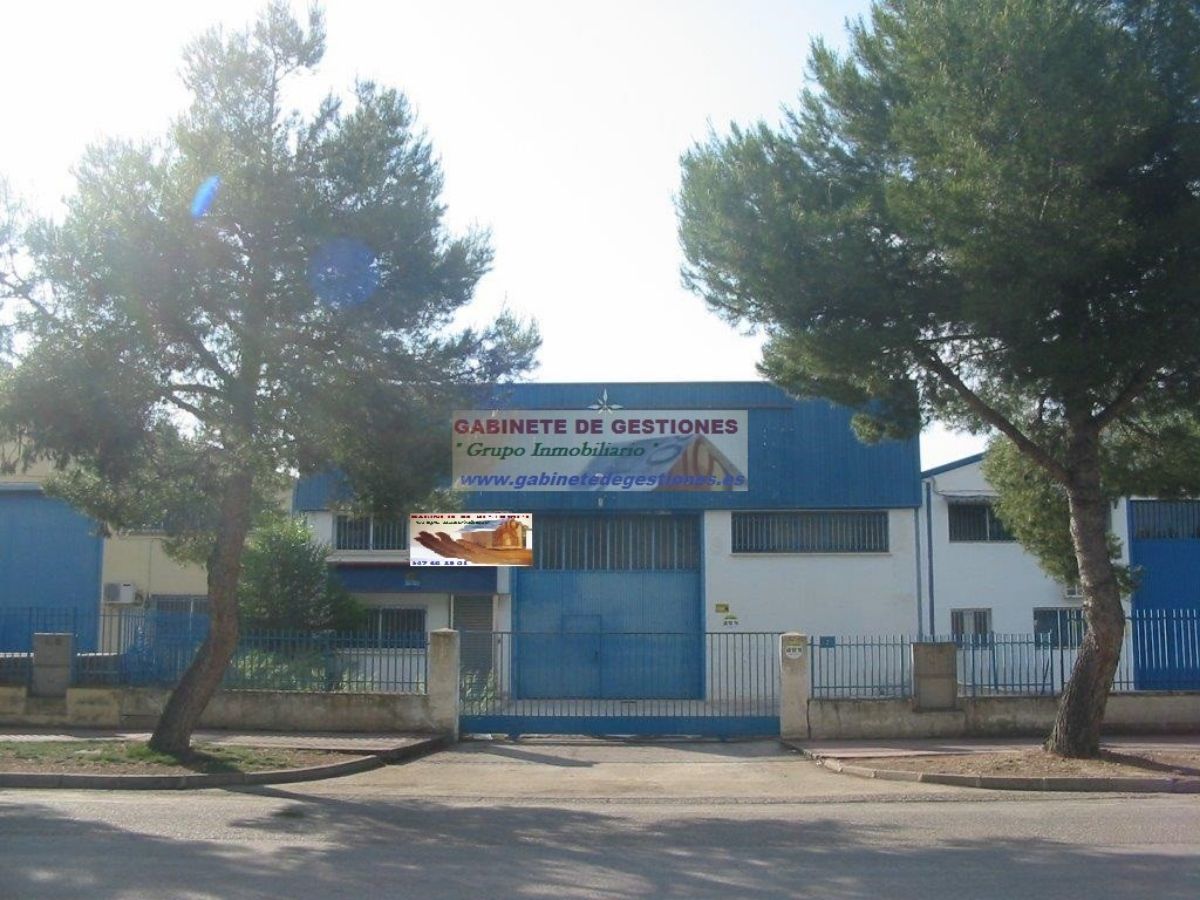 For sale of industrial plant/warehouse in Albacete