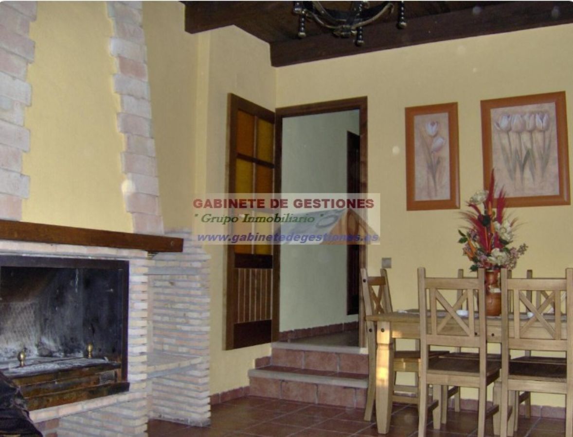 For rent of house in Alcaraz