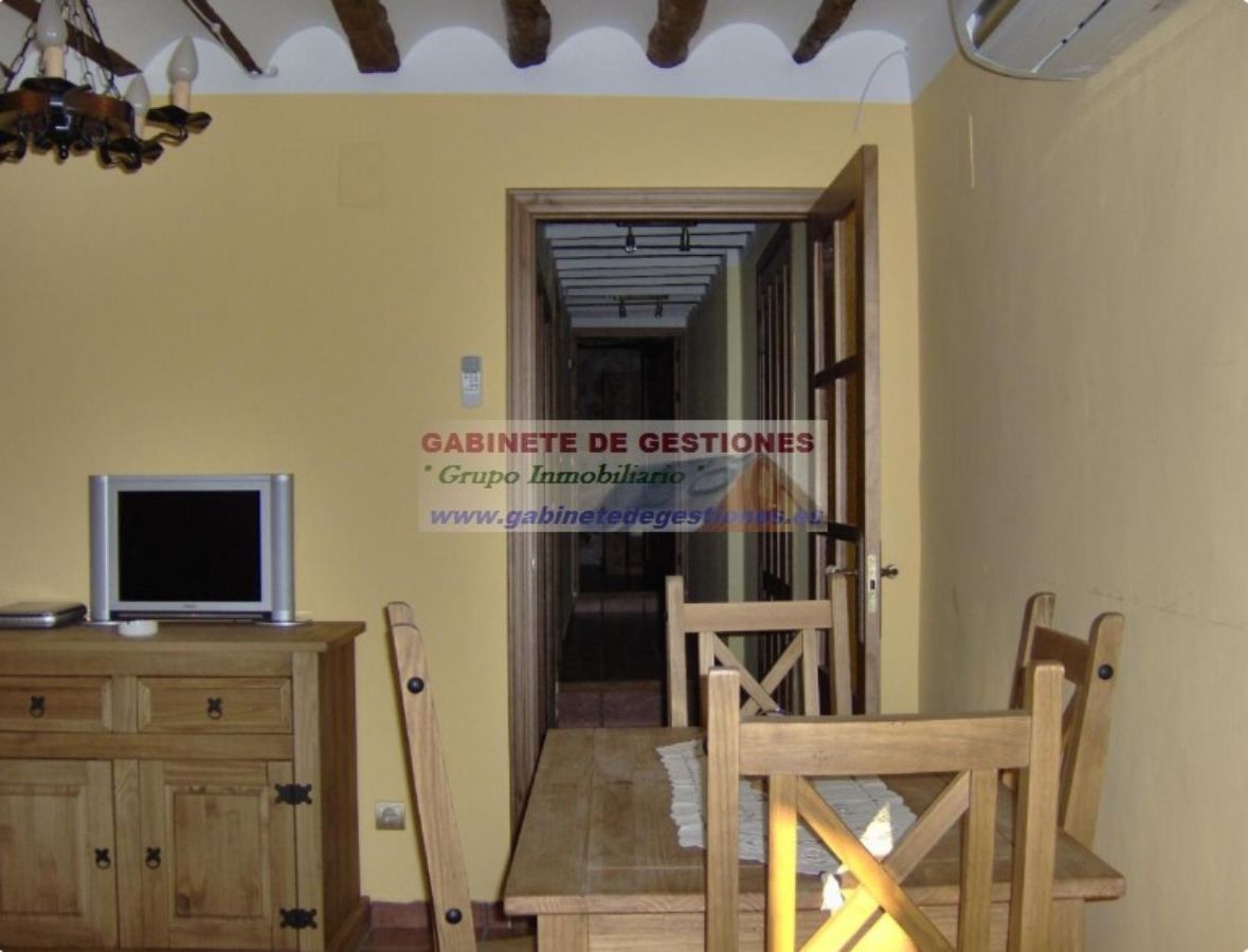 For rent of house in Alcaraz