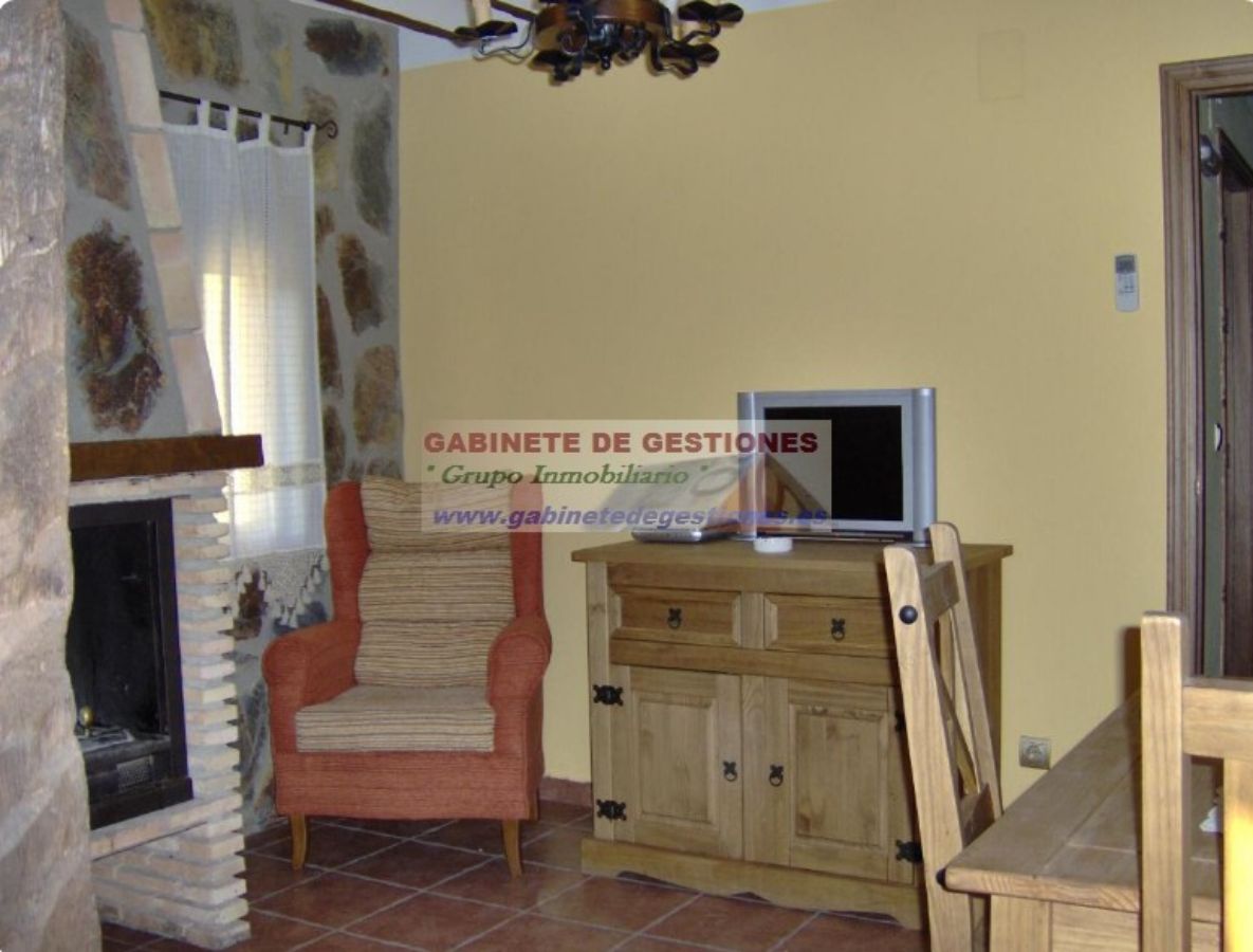 For rent of house in Alcaraz