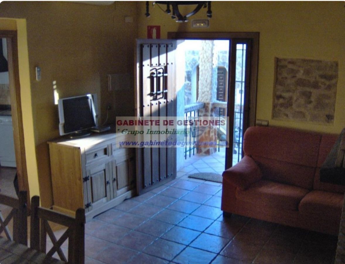 For rent of house in Alcaraz