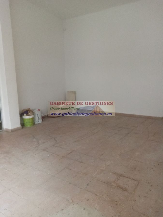 For rent of commercial in Albacete