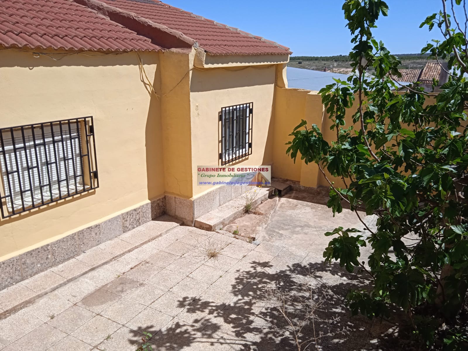 For sale of house in Casas de Lázaro