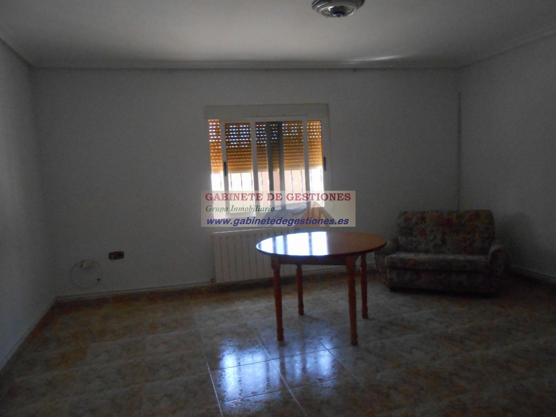 For sale of house in Casas de Lázaro