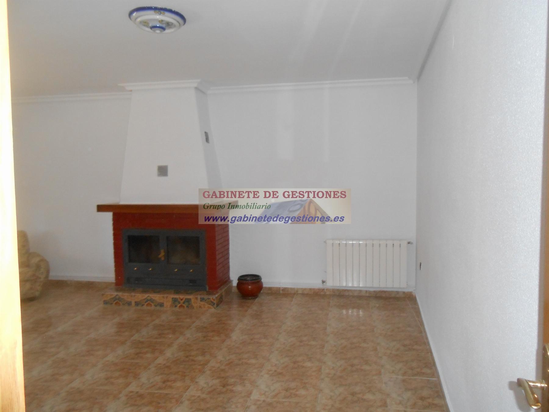 For sale of house in Casas de Lázaro