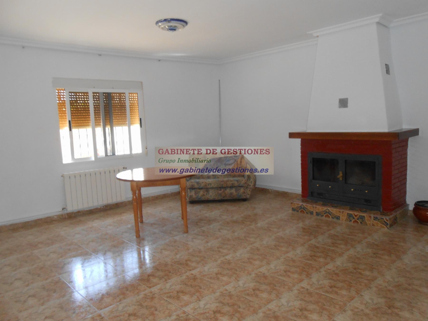 For sale of house in Casas de Lázaro