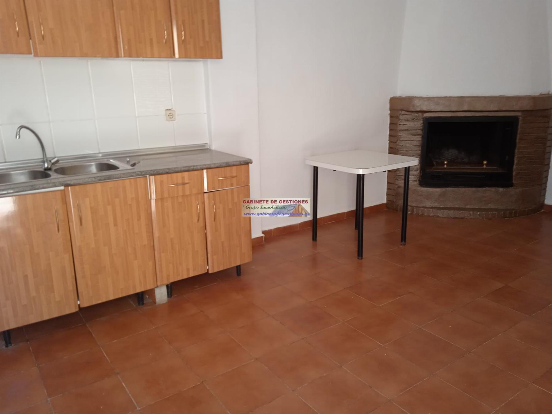 For sale of house in Casas de Lázaro