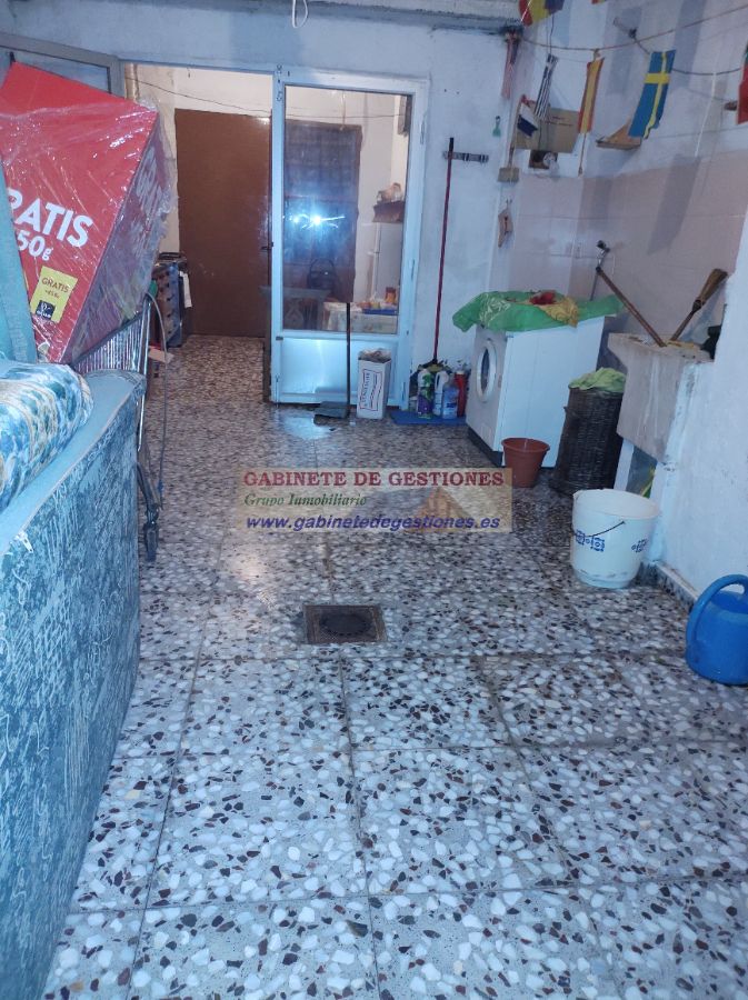 For sale of house in Povedilla