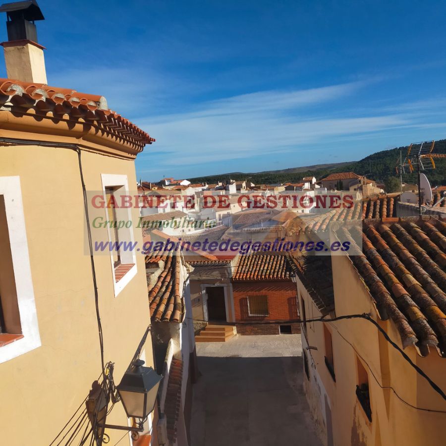 For sale of house in Chinchilla de Monte-Aragón
