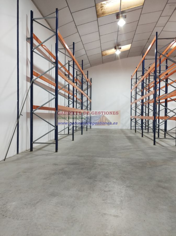 For sale of industrial plant/warehouse in Albacete