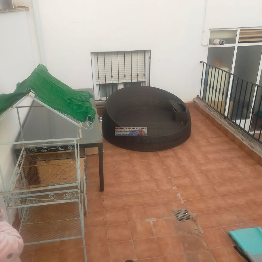 For sale of flat in Chinchilla de Monte-Aragón