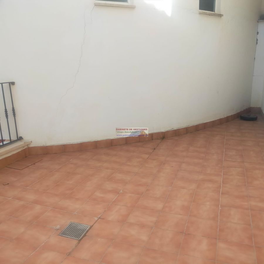 For sale of flat in Chinchilla de Monte-Aragón