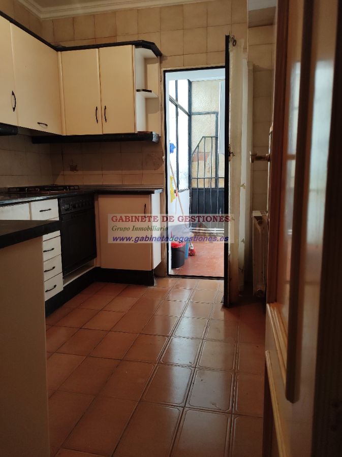 For sale of flat in Albacete