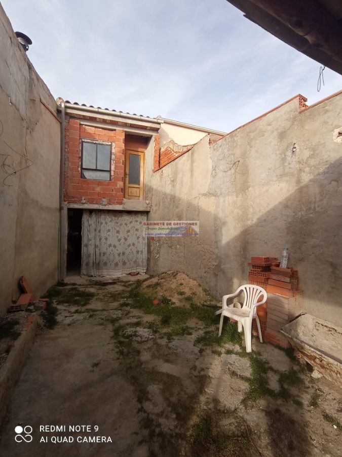 For sale of house in Mahora