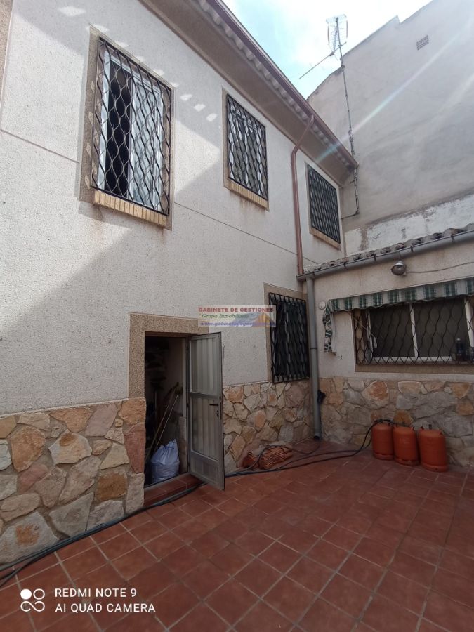 For sale of chalet in Albacete