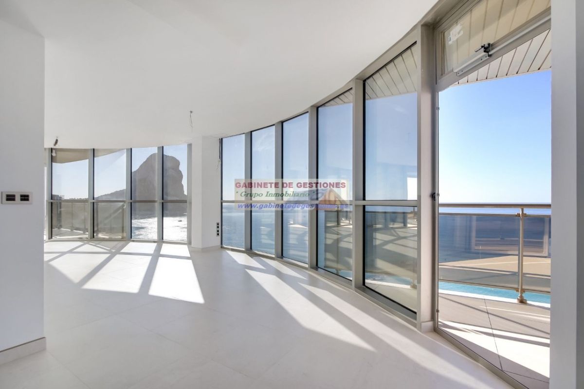 For sale of penthouse in Calpe