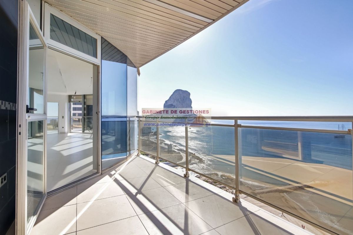 For sale of penthouse in Calpe