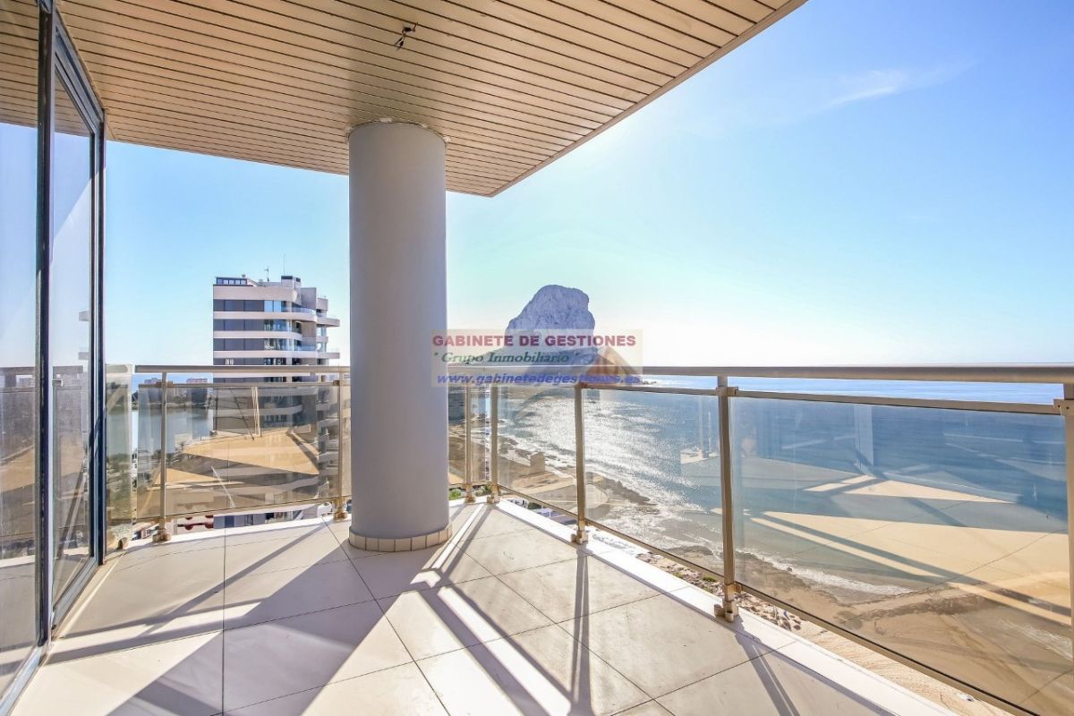 For sale of penthouse in Calpe