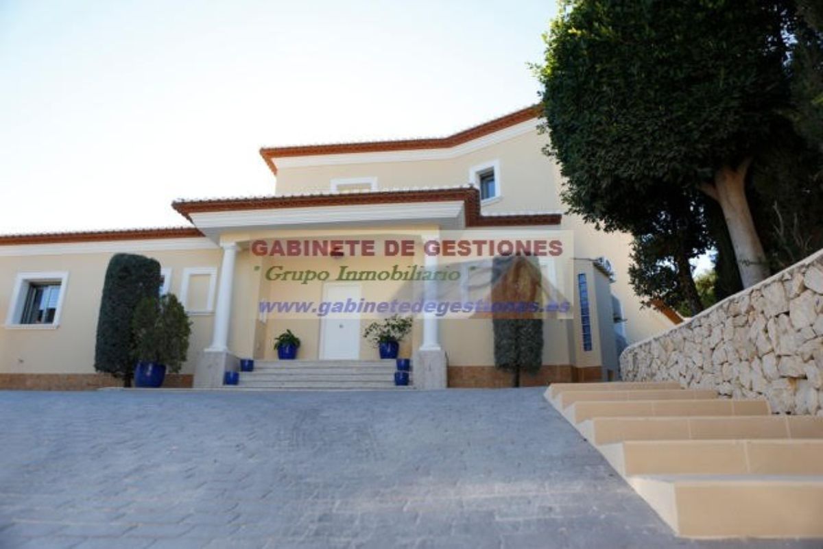 For sale of chalet in Benissa