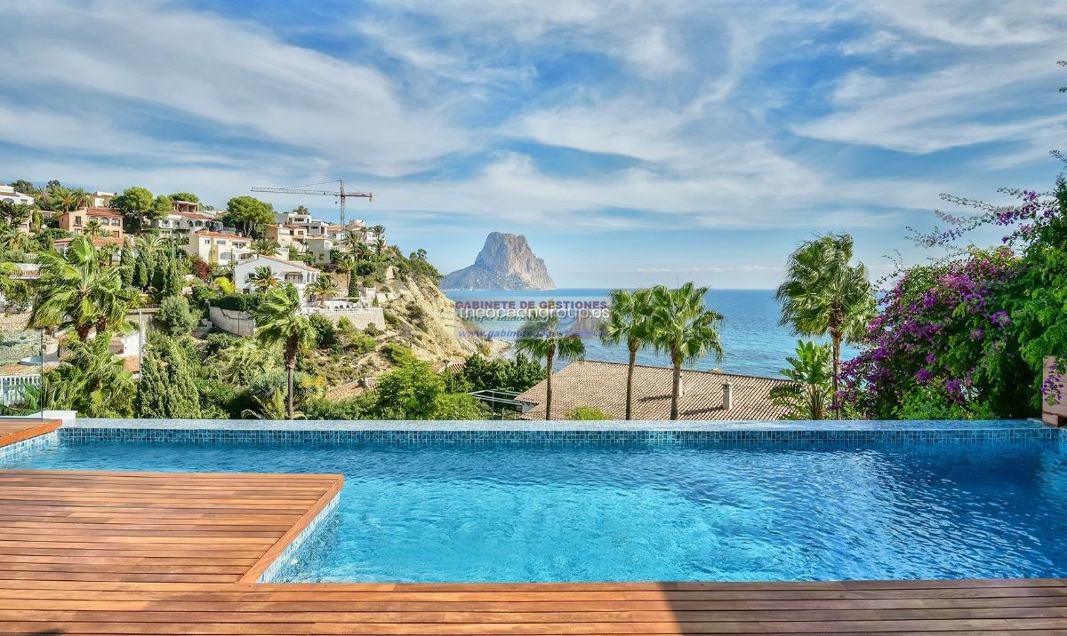 For sale of chalet in Calpe