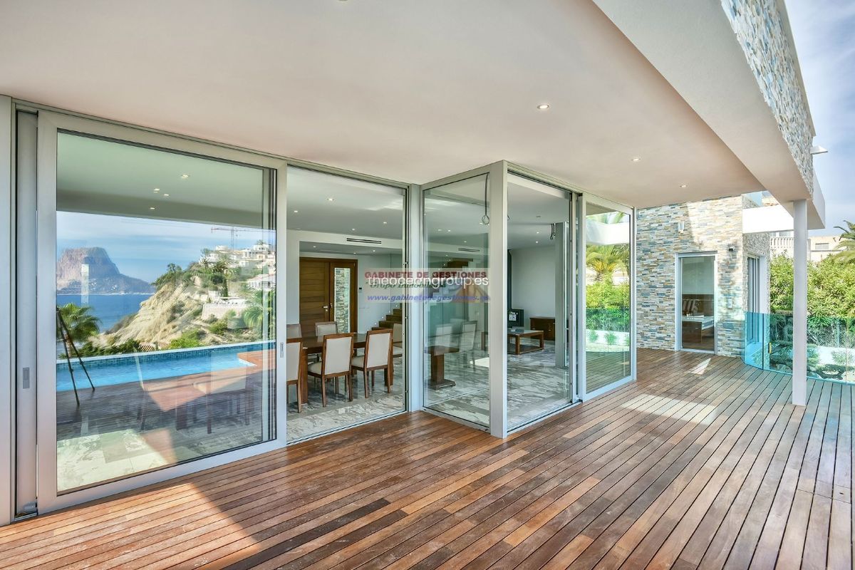 For sale of chalet in Calpe
