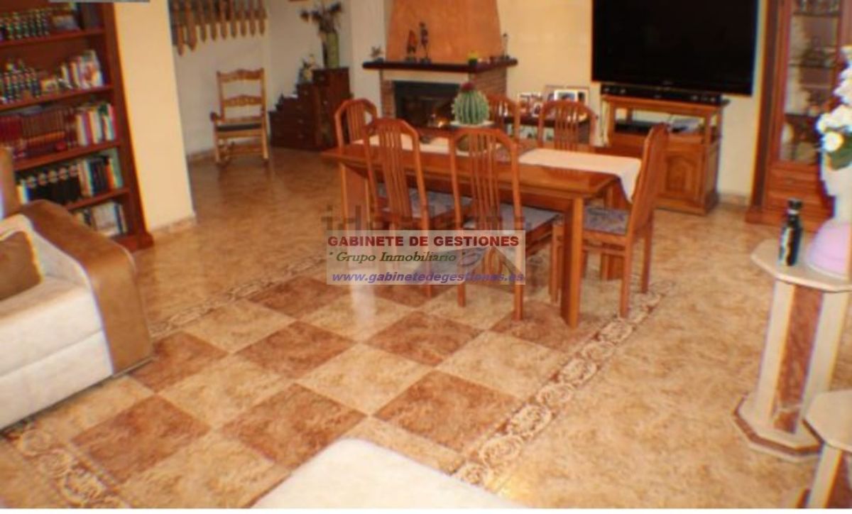 For sale of chalet in Albacete