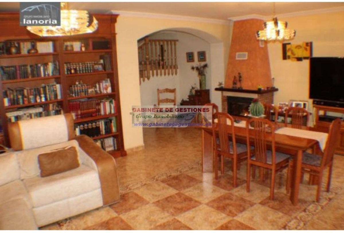 For sale of chalet in Albacete