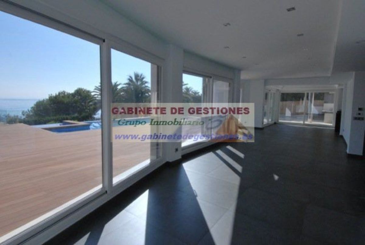 For sale of chalet in Calpe