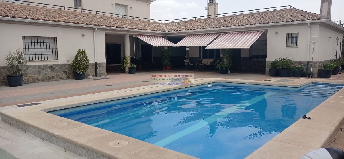 For sale of chalet in Albacete