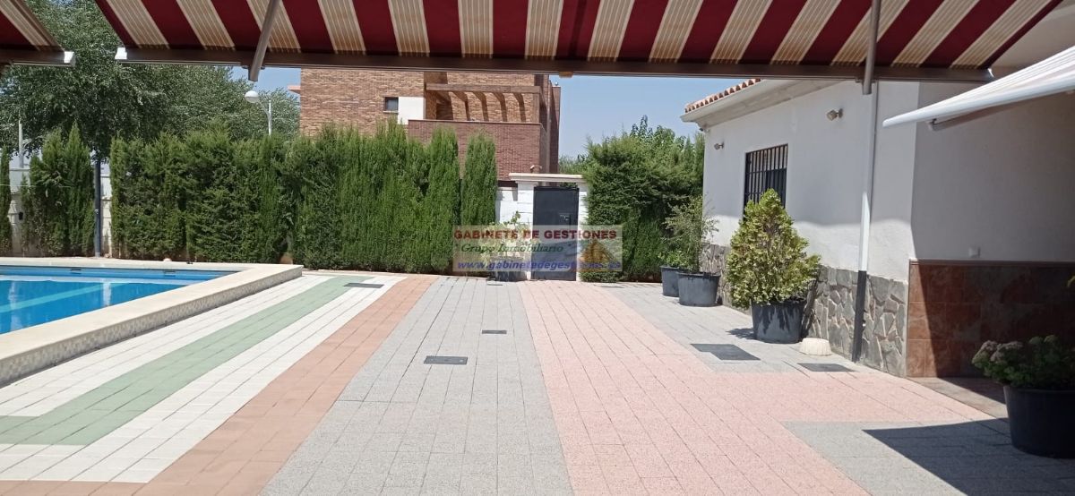 For sale of chalet in Albacete