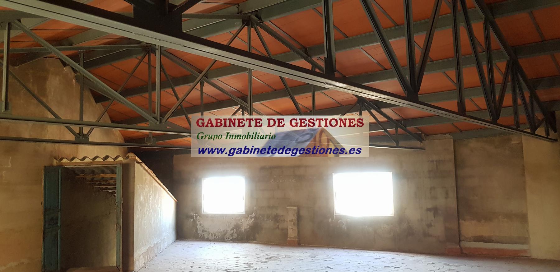 For sale of house in El Bonillo