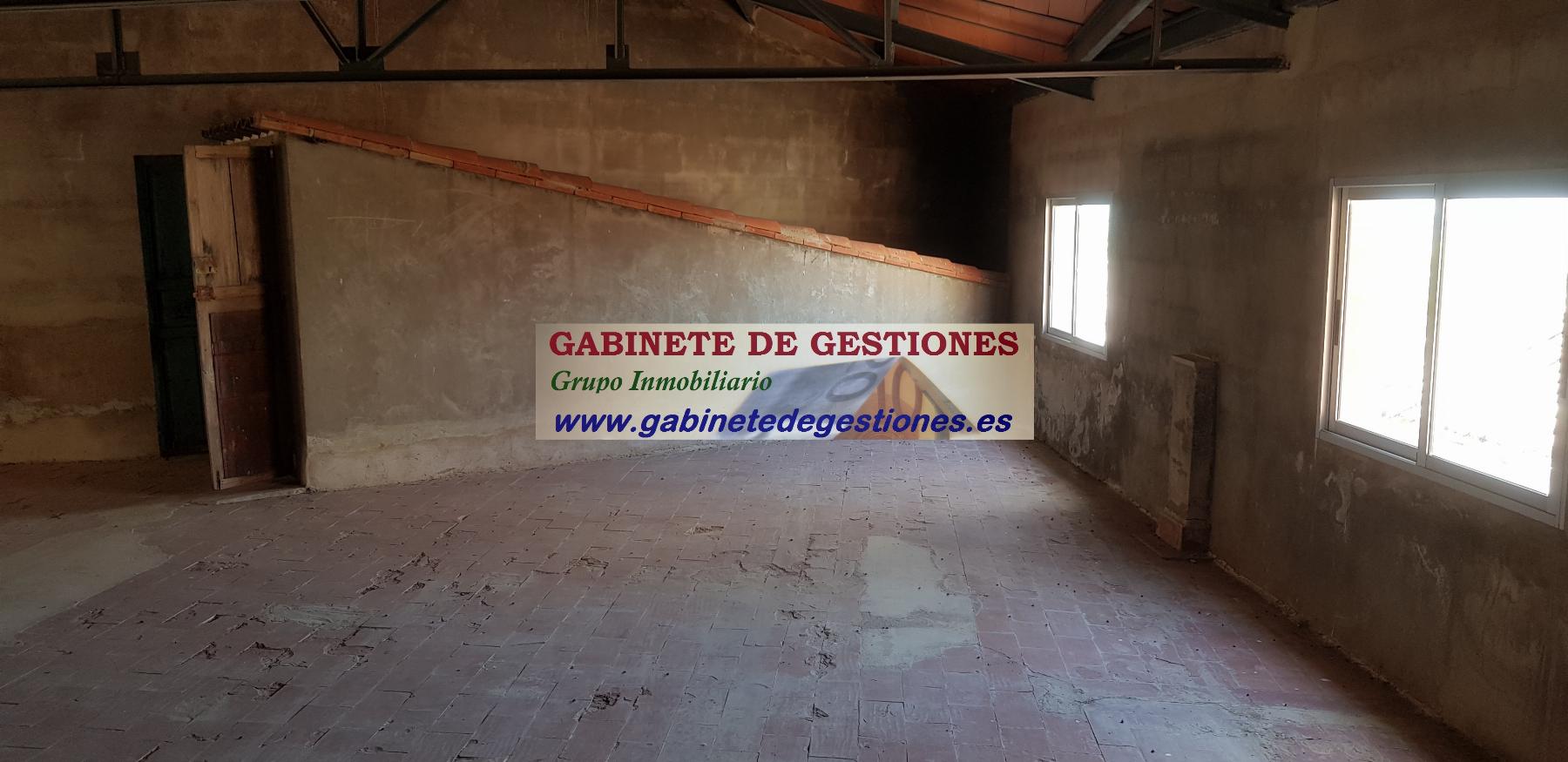 For sale of house in El Bonillo